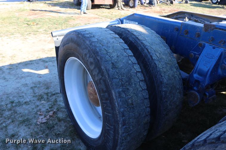 image for item DC3584 1996 Peterbilt 377 semi truck