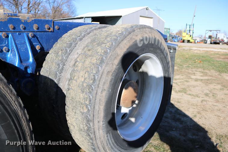 image for item DC3584 1996 Peterbilt 377 semi truck