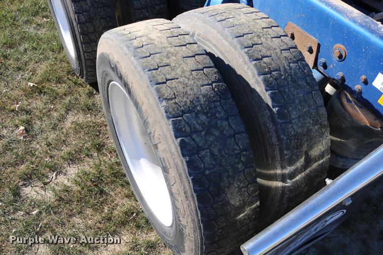 image for item DC3584 1996 Peterbilt 377 semi truck