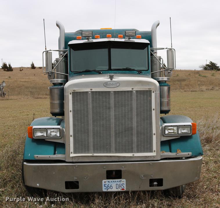 image for item DC3601 1995 Peterbilt 379 semi truck