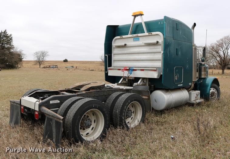 image for item DC3601 1995 Peterbilt 379 semi truck