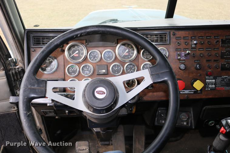 image for item DC3601 1995 Peterbilt 379 semi truck