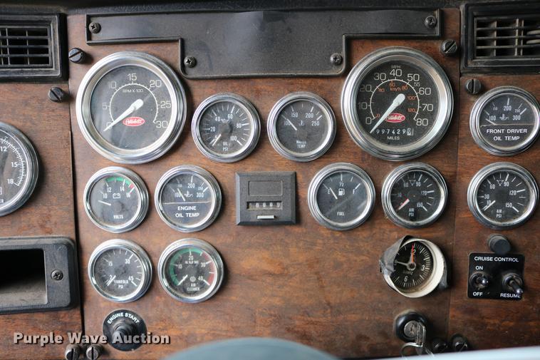 image for item DC3601 1995 Peterbilt 379 semi truck