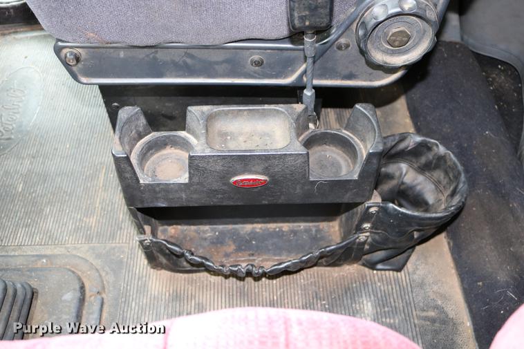 image for item DC3601 1995 Peterbilt 379 semi truck