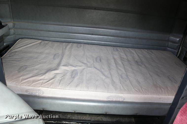 image for item DC3601 1995 Peterbilt 379 semi truck