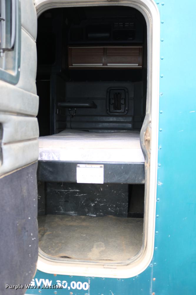 image for item DC3601 1995 Peterbilt 379 semi truck