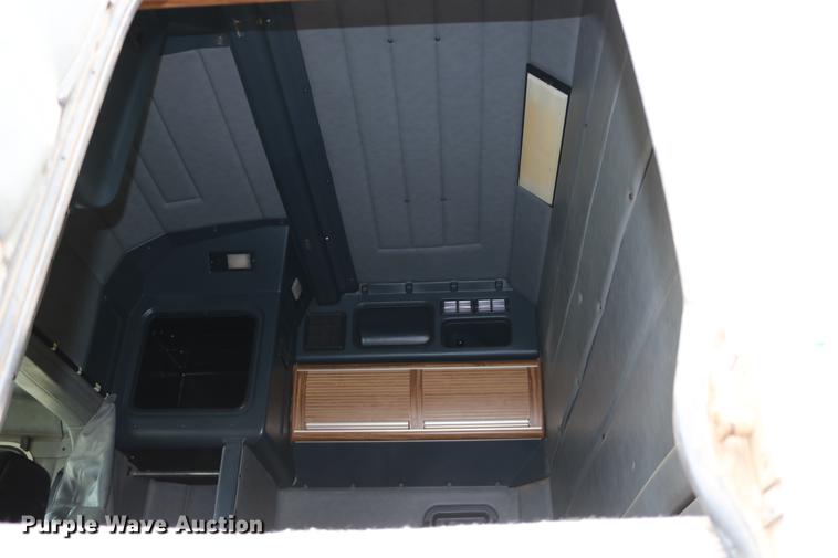 image for item DC3601 1995 Peterbilt 379 semi truck