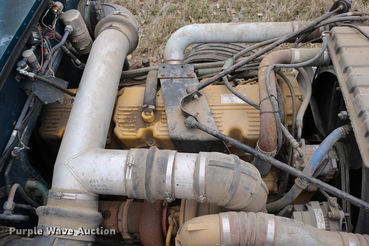 image for item DC3601 1995 Peterbilt 379 semi truck