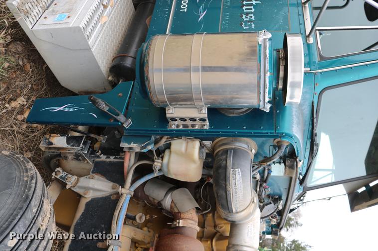 image for item DC3601 1995 Peterbilt 379 semi truck