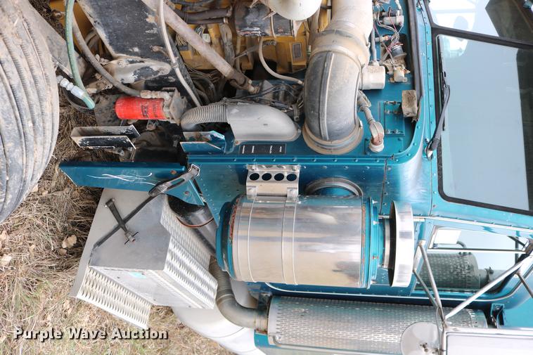 image for item DC3601 1995 Peterbilt 379 semi truck