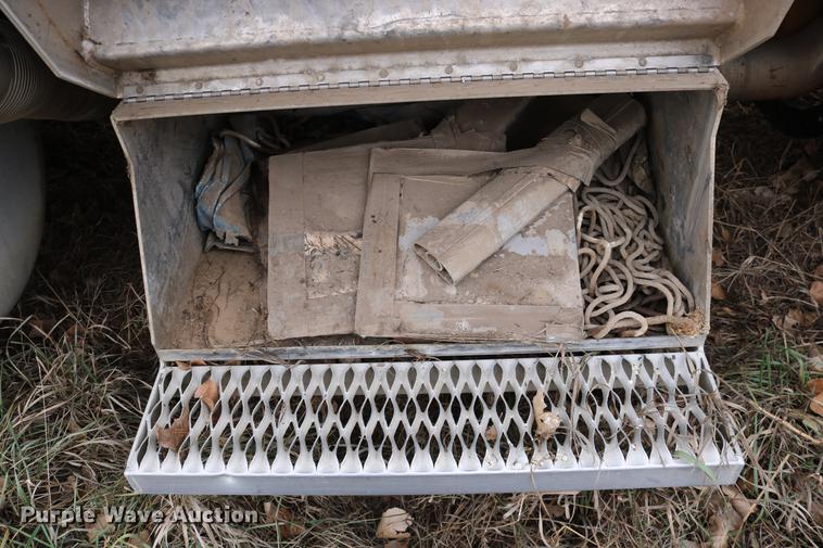 image for item DC3601 1995 Peterbilt 379 semi truck