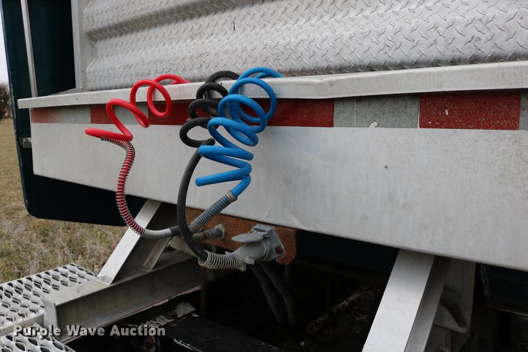 image for item DC3601 1995 Peterbilt 379 semi truck