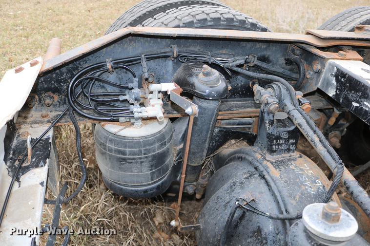 image for item DC3601 1995 Peterbilt 379 semi truck