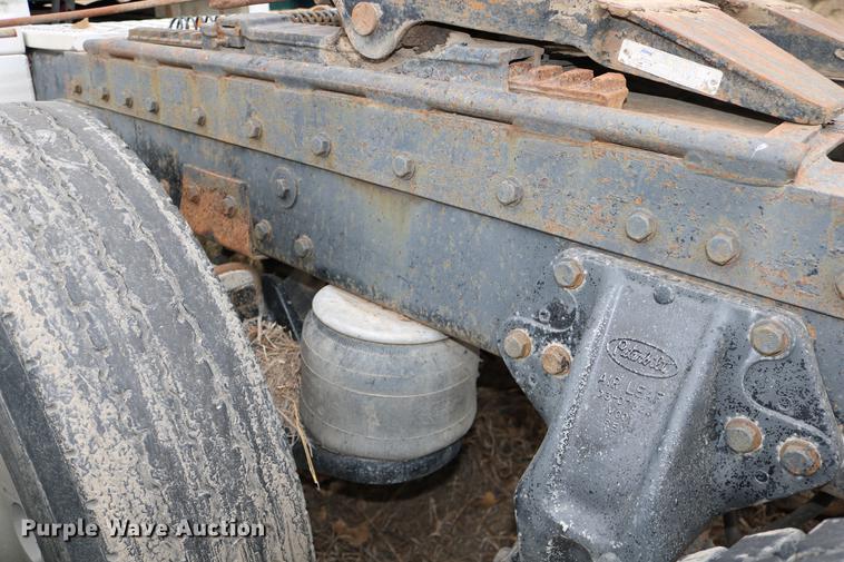 image for item DC3601 1995 Peterbilt 379 semi truck