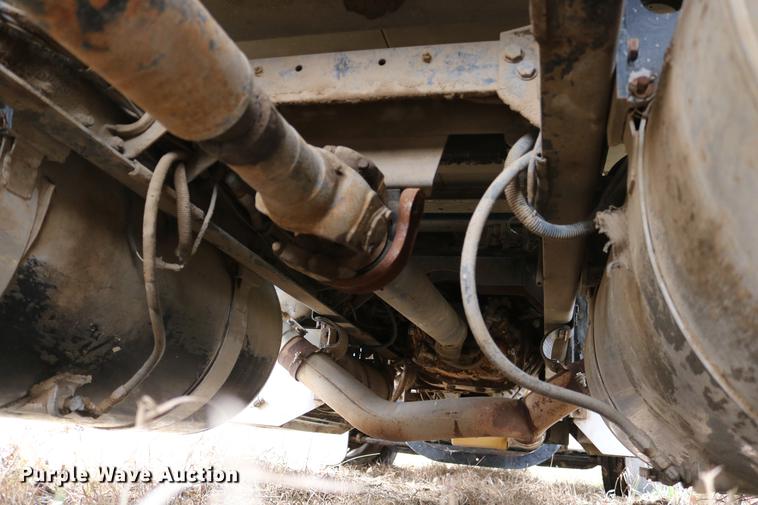 image for item DC3601 1995 Peterbilt 379 semi truck