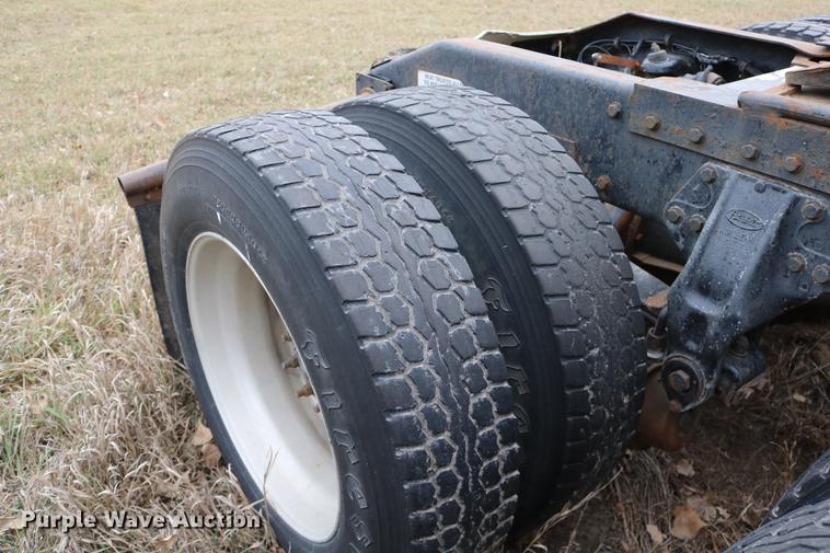 image for item DC3601 1995 Peterbilt 379 semi truck