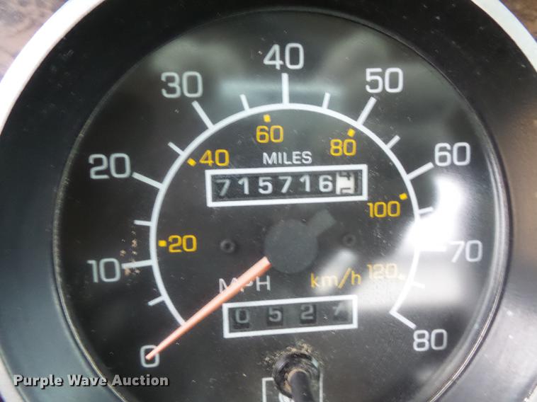 image for item DC4746 1995 Kenworth T450 semi truck