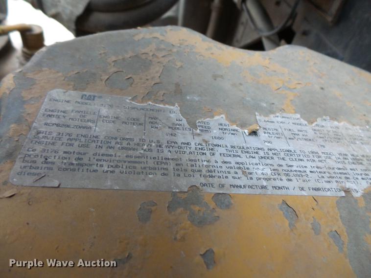 image for item DC4746 1995 Kenworth T450 semi truck