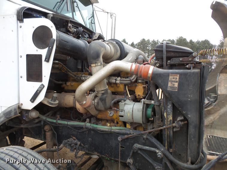 image for item DC4746 1995 Kenworth T450 semi truck