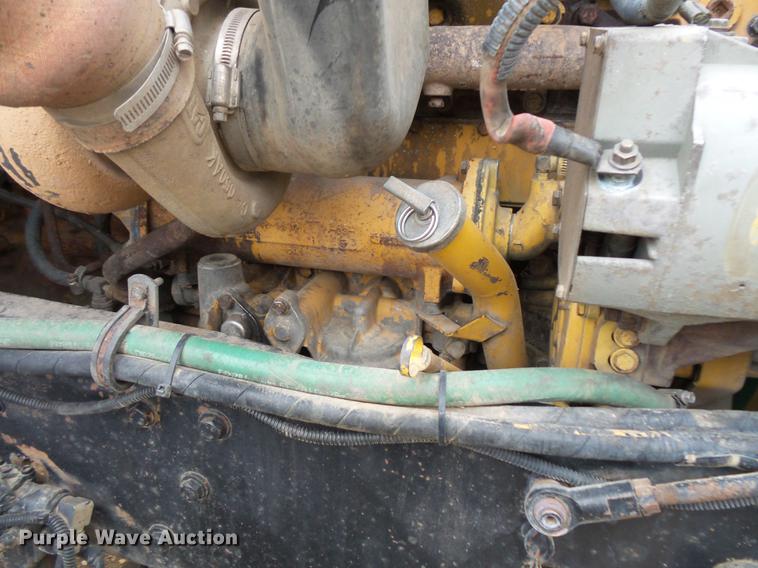 image for item DC4746 1995 Kenworth T450 semi truck