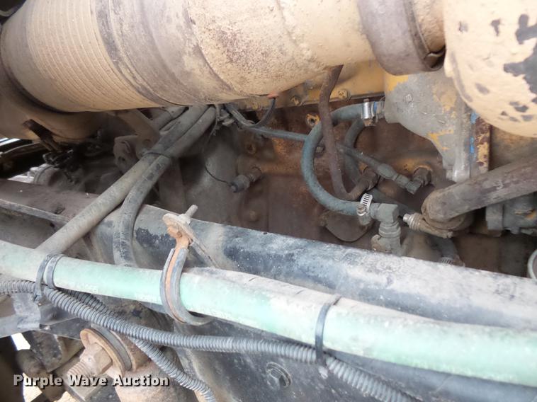 image for item DC4746 1995 Kenworth T450 semi truck