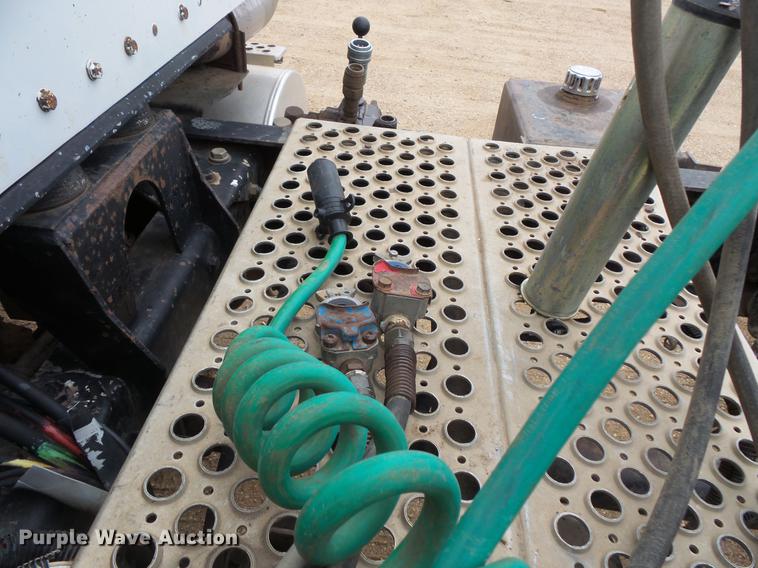 image for item DC4746 1995 Kenworth T450 semi truck