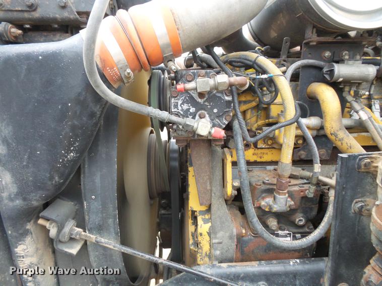 image for item DC4747 1995 Kenworth T450 semi truck