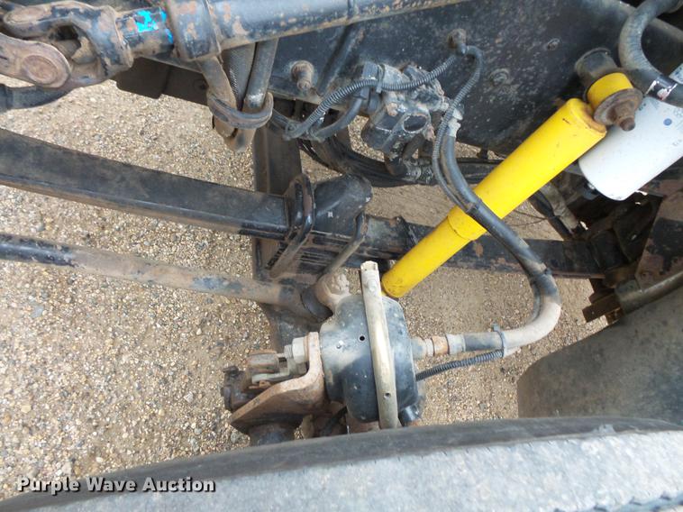 image for item DC4747 1995 Kenworth T450 semi truck