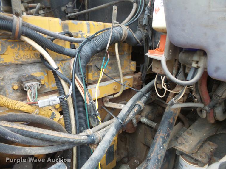 image for item DC4748 1995 Kenworth T450 semi truck