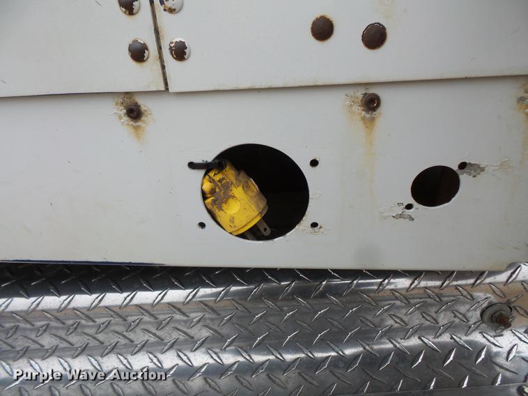 image for item DC4748 1995 Kenworth T450 semi truck