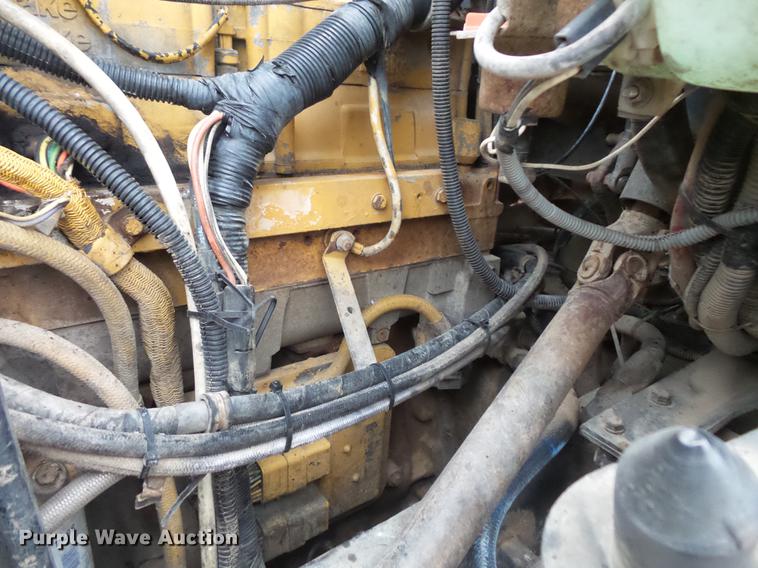 image for item DC4749 1995 Kenworth T450 semi truck