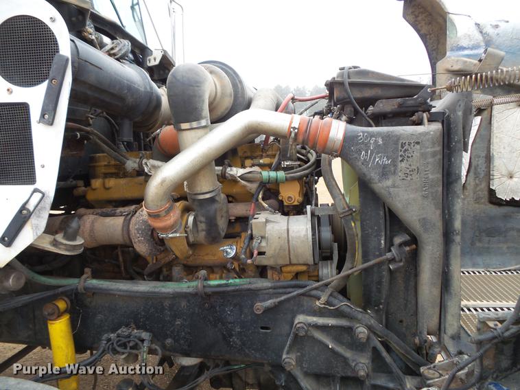 image for item DC4749 1995 Kenworth T450 semi truck