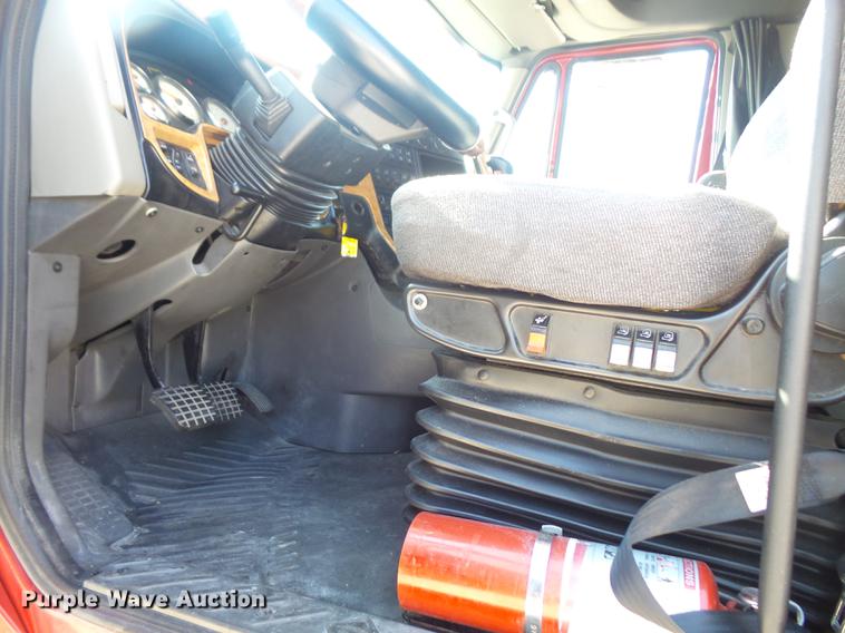 image for item DC5436 2012 International ProStar Plus Eagle semi truck