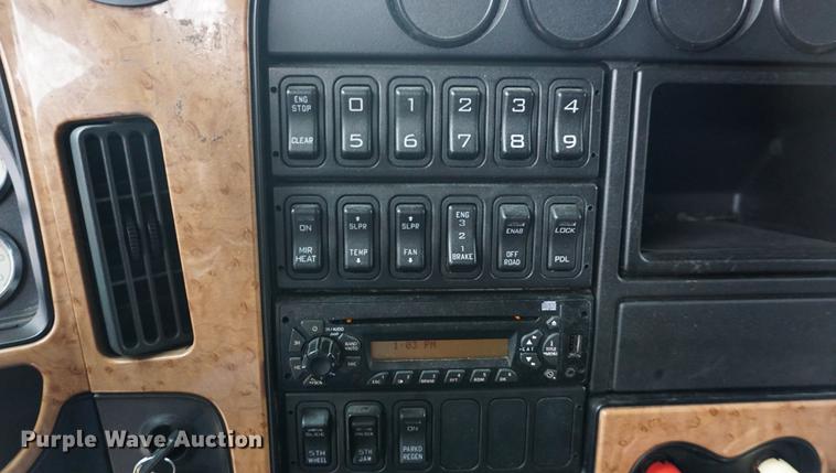 image for item DC5436 2012 International ProStar Plus Eagle semi truck