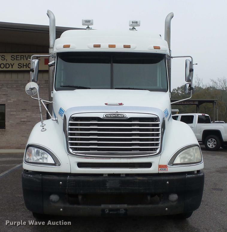 image for item DC5728 2006 Freightliner Columbia semi truck