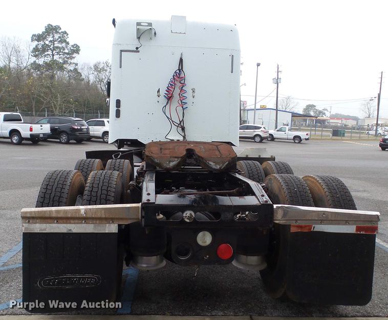 image for item DC5728 2006 Freightliner Columbia semi truck