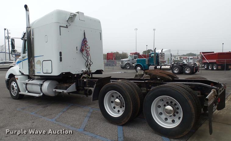 image for item DC5728 2006 Freightliner Columbia semi truck