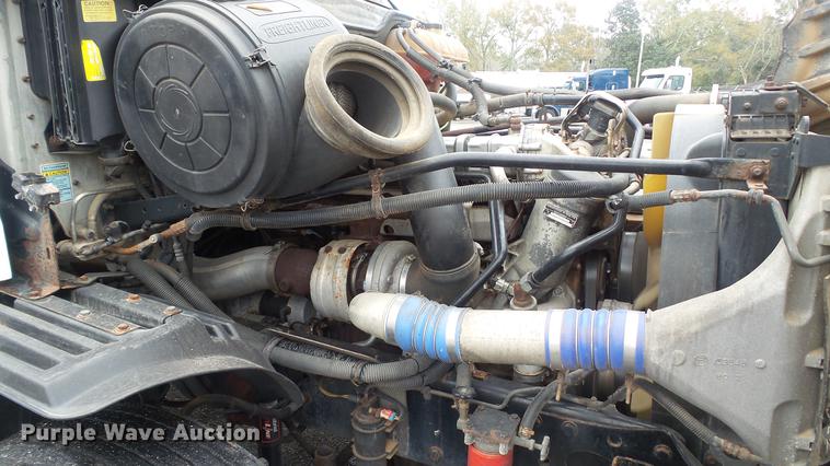 image for item DC5728 2006 Freightliner Columbia semi truck