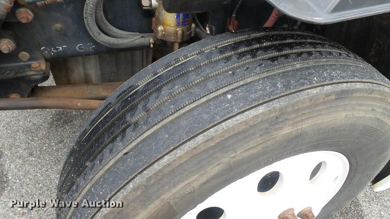 image for item DC5728 2006 Freightliner Columbia semi truck