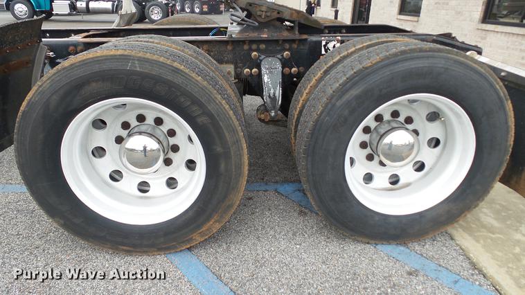 image for item DC5728 2006 Freightliner Columbia semi truck