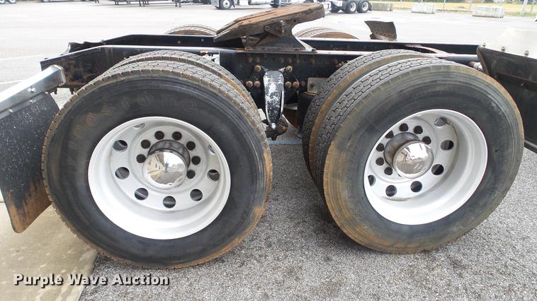 image for item DC5728 2006 Freightliner Columbia semi truck