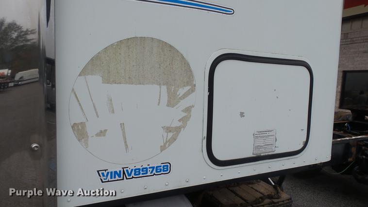 image for item DC5728 2006 Freightliner Columbia semi truck