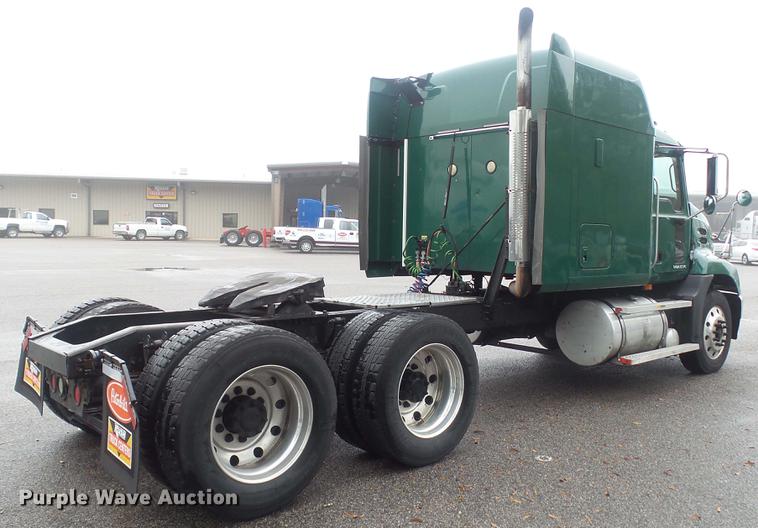 image for item DC5730 2007 Mack CXP613 semi truck