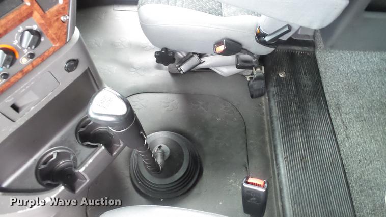 image for item DC5730 2007 Mack CXP613 semi truck