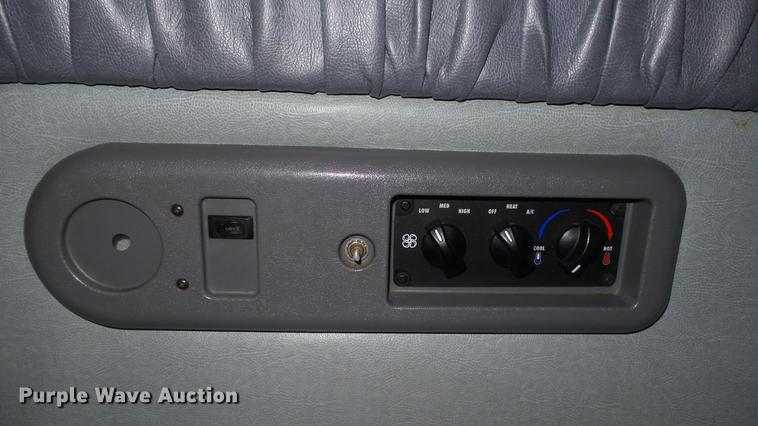 image for item DC5730 2007 Mack CXP613 semi truck