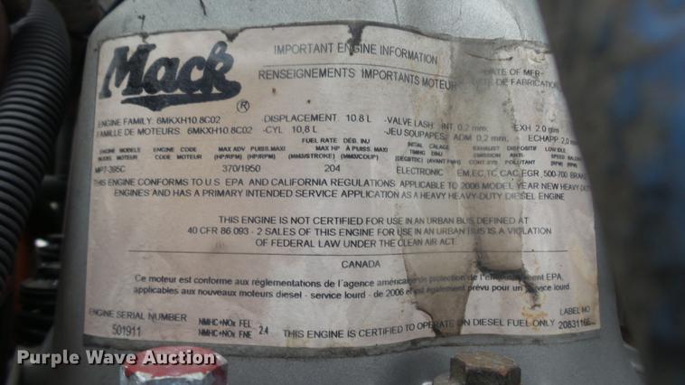 image for item DC5730 2007 Mack CXP613 semi truck