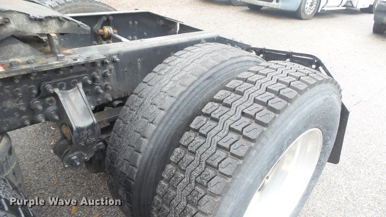 image for item DC5730 2007 Mack CXP613 semi truck