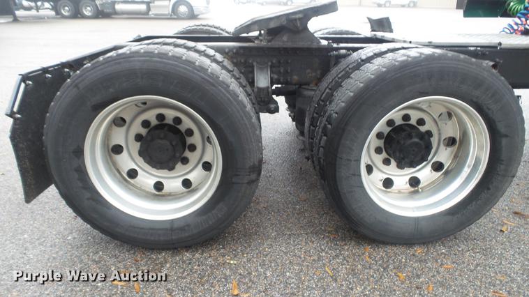 image for item DC5730 2007 Mack CXP613 semi truck