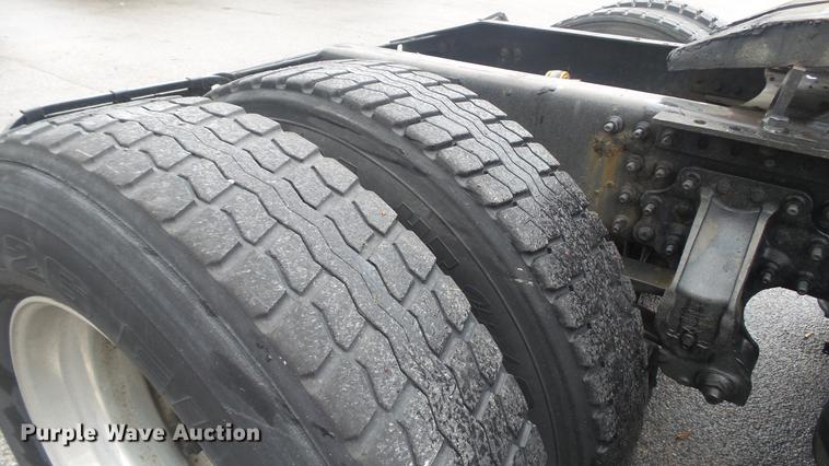 image for item DC5730 2007 Mack CXP613 semi truck