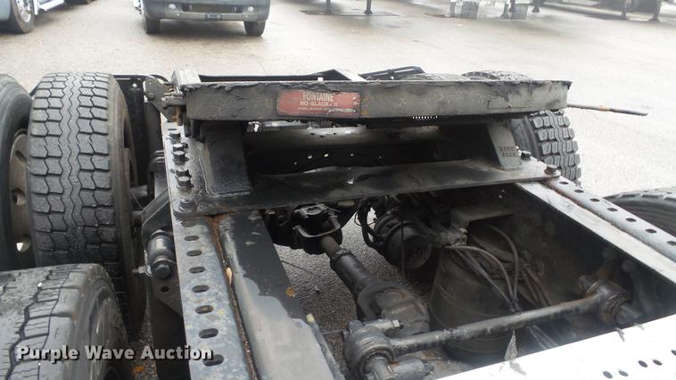 image for item DC5730 2007 Mack CXP613 semi truck